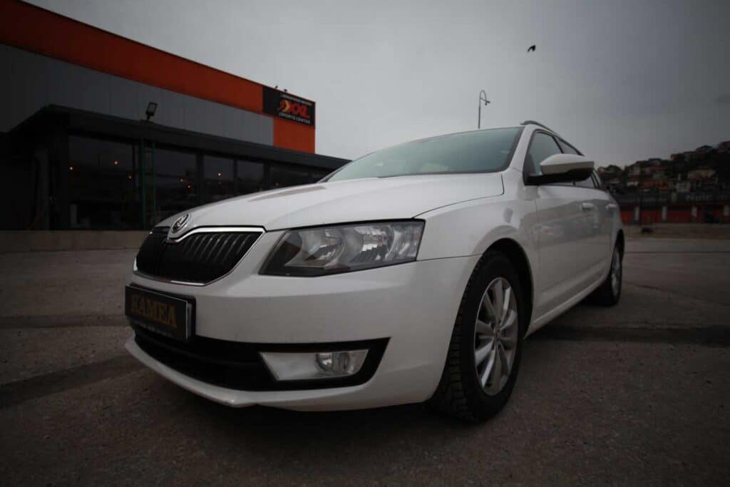 Rent a Car parked for rent Škoda Octavia automatic