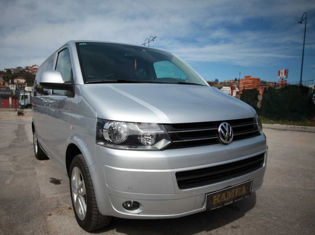 Rent a kombi, Volkswagen T5 Caravelle, Gray, pakred for rent