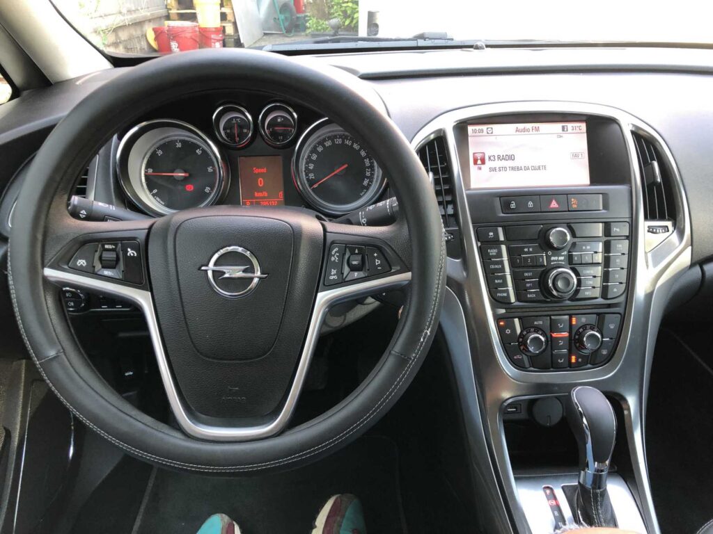 Rent a Car Sarajevo Opel Astra - KAMEA