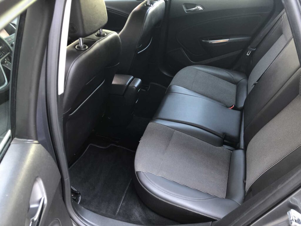 Rent a Car Sarajevo Opel Astra - KAMEA