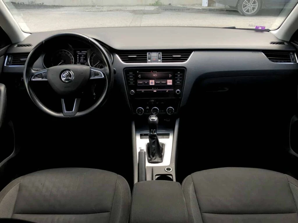 Rent a car škoda octavia - car rental agency