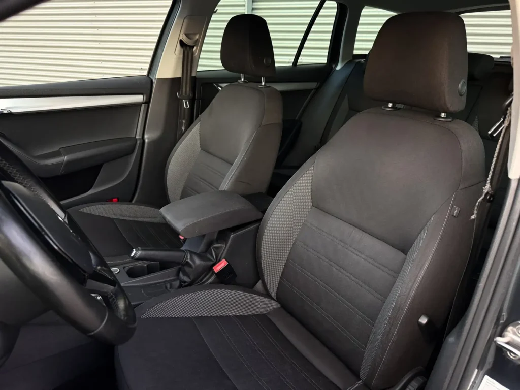 rent-a-car-sarajevo-skoda-octavia-automatic-kamea (25)