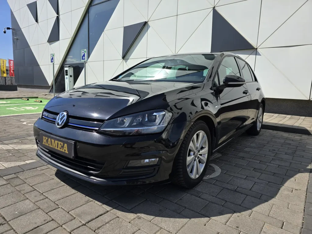 rent-a-car-sarajevo-golf-7-kamea (5)