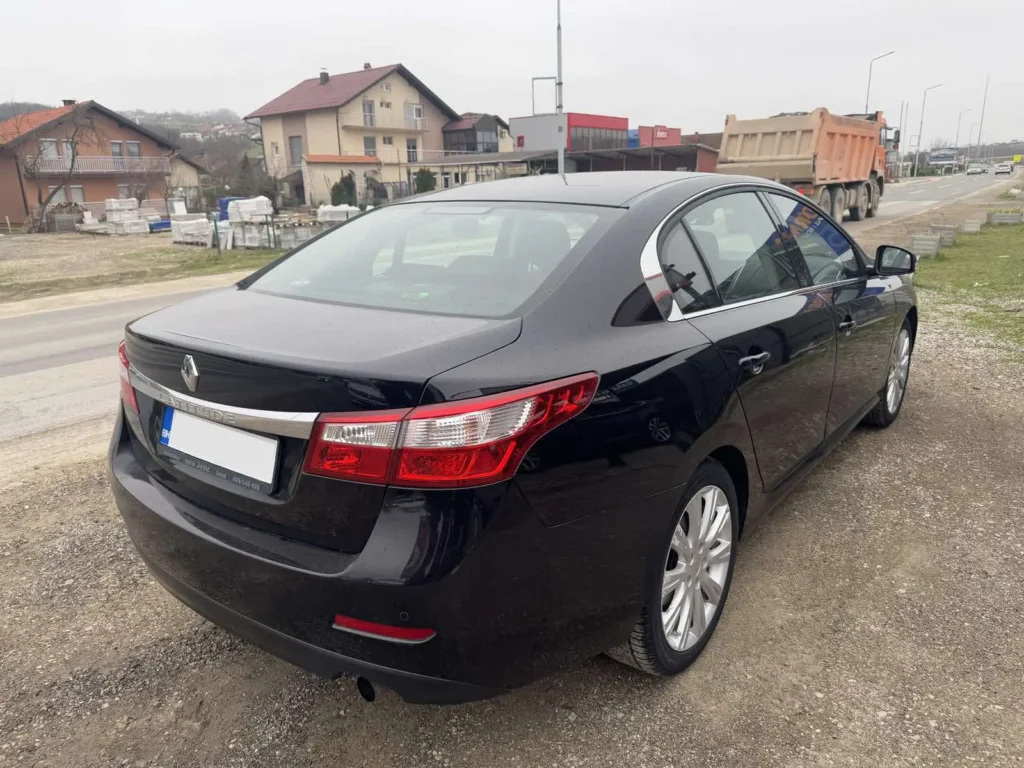 Rent a car Sarajevo - Renault Latitude - rent a car near me