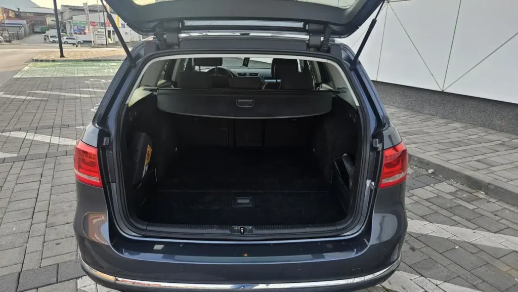 Rent a car in Sarajevo, Volkswagen passat for 5 persons