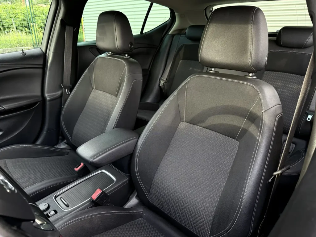 Rent-a-car-sarajevo-kamea-opel-astra-1 (12)-opt1