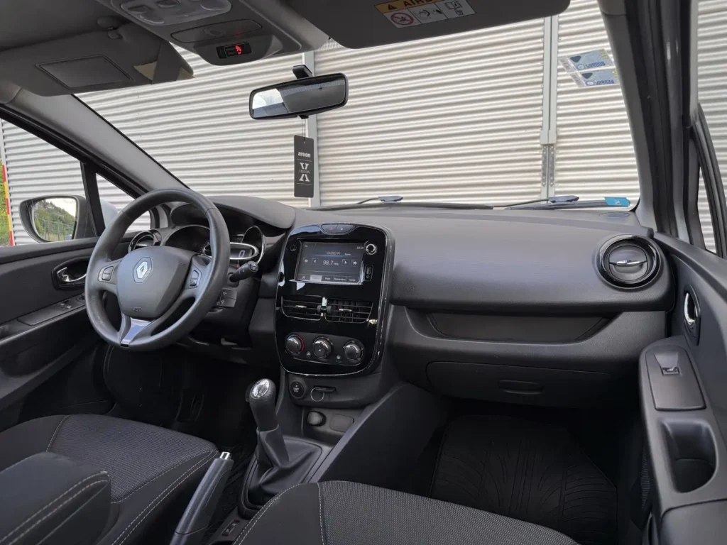 Rent-a-car-sarajevo-kamea-renault-clio (37)-opt1