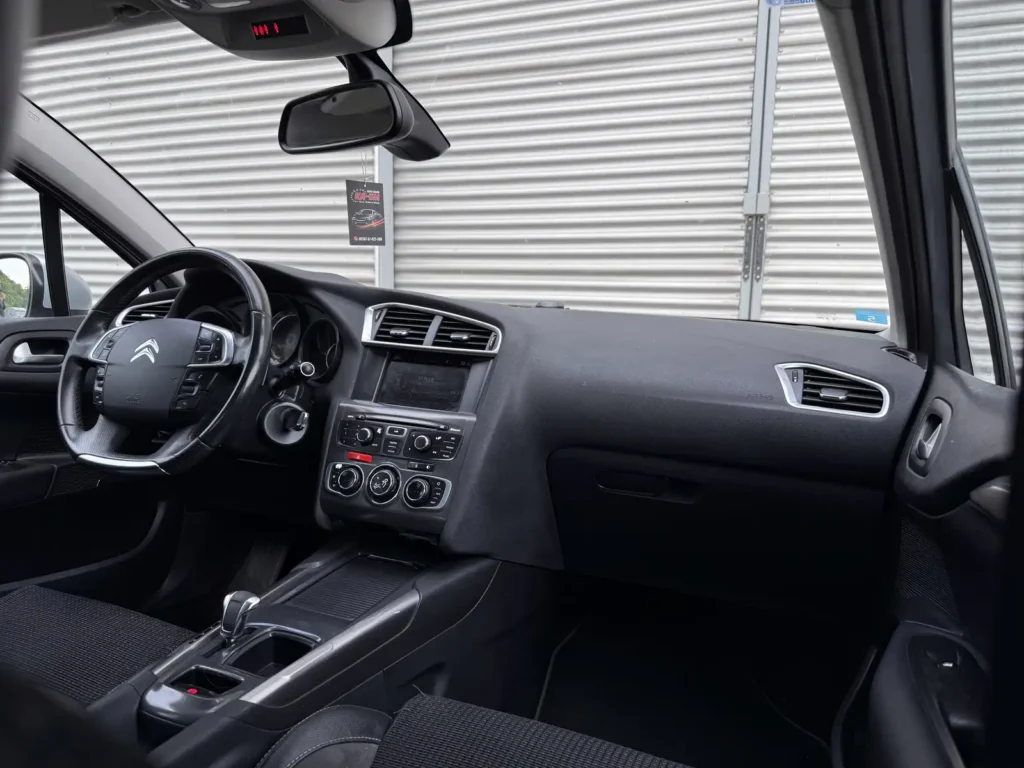 rent-a-car-sarajevo-kamea-citroen-c4 (16)-opt1