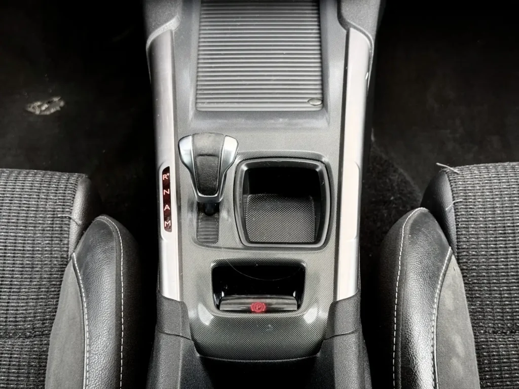 rent-a-car-sarajevo-kamea-citroen-c4 (19)-opt1