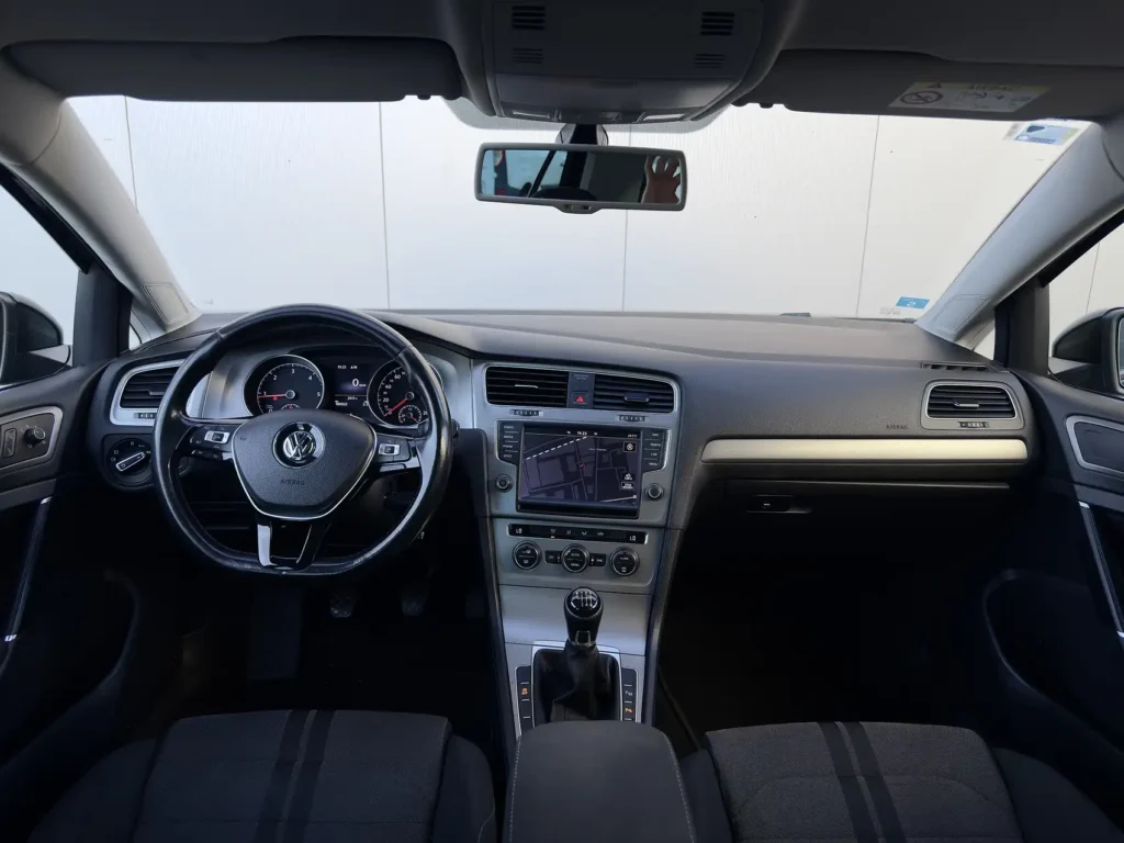 rent-a-car-sarajevo-kamea-golf-7-manual(36)